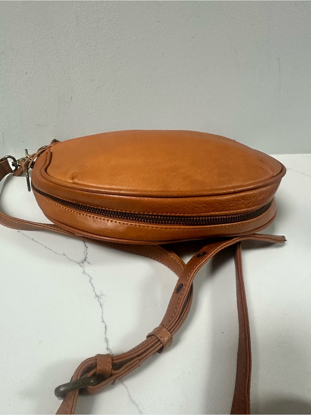 Wander Travel Co Santorini Saddle Crossbody Bag in Tan - soft cowhide leather - Picture 4 of 10